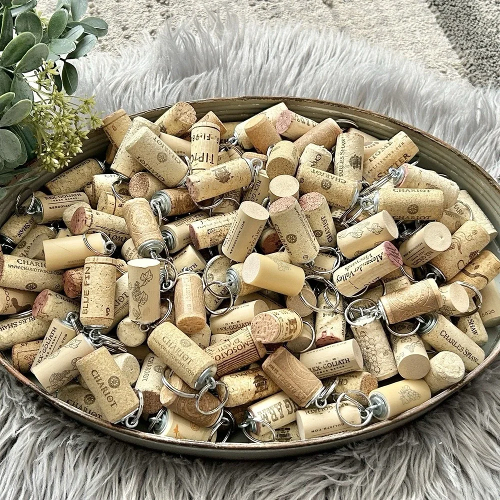 Wine Cork Keychain - Favors - Gifts - Wine - Wedding Favor - Winery Gift - 160ct